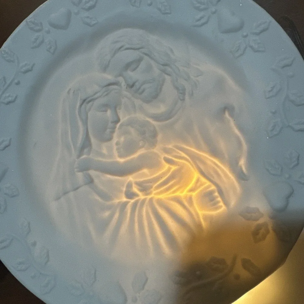 HOLY FAMILY NIGHT LIGHT ~ White Porcelain Bisque ~ Light with Switch